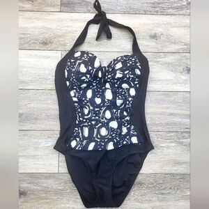 La Blanca black & white waist slimming  flattering halter one piece swim suit 8